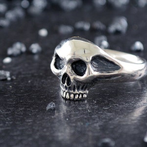 Small skull ring,  Memento mori ring, Silver skull ring