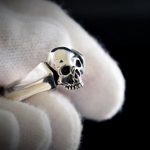 Silver skull ring, Wedding solitaire skull ring,  Cool Father Day gift