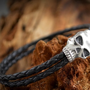 Skull bracelet in solid silver and braided leather, Men bracelet