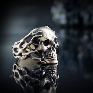 Silver skull ring with tentacles, Skull ring for woman,  Memento mori ring