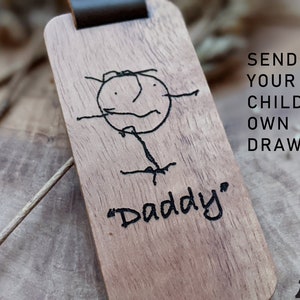 Llavero grabado personalizado con dibujo del niño - Regalo personalizado del día de la madre - Lazo de cuero - Regalo de cumpleaños del tercer aniversario para él o ella