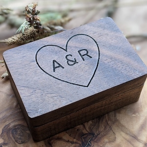 Personalisierte Manschettenknöpfe und Krawattenklammer Set mit Holzbox Hochzeitsgeschenk Jahrestag Manschettenknöpfe Geschenke für Bräutigam Besonderer Platz Hirsch Kundenspezifisches Design