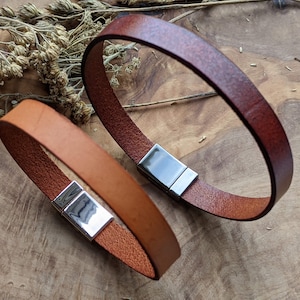 Genuine Leather Personalised Secret Message Bracelets , Personalised Gift for Him and  Her, Gift for Boyfriend Girlfriend - Secret Message