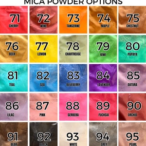 Op de afbeelding: Een raster van mica poeder opties, elk in een andere kleur. De kleuren zijn onder andere kers, wijn, mandarijn, esdoorn, kastanje, bier, citroen, chartreuse, kiwi, papaya, teal, zee, bosbes, lavendel, datura, lila, roze, gerbera, fuchsia, orchidee, beer, zwart, wit, grijs en parel.