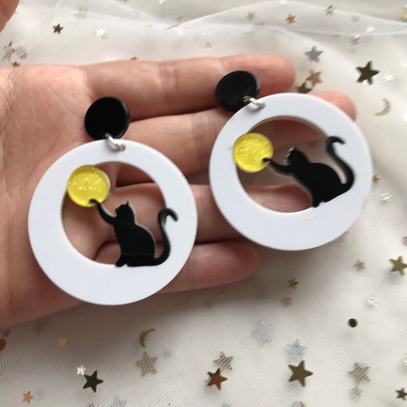 Playful cats earrings