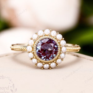 Vintage Alexandrite Engagement Ring Solid 14K Yellow Gold Gemstone Natural Peal Halo Ring Wedding Promise Ring Art Deco Anniversary Ring