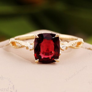 Natural Garnet Ring Solid 14K Yellow Gold Engagement Ring Birthstone Ring Minimalist Women Wedding Ring Bridal Promise Ring Anniversary Gift