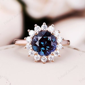 Round Cut 8mm Alexandrite Engagement Ring Solid Gold/Silver Wedding Ring Art Deco Moissanite Halo Ring Anniversary Promise Rings For Women