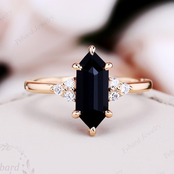 Anillo de compromiso vintage de oro macizo/plata con ónix negro y corte hexagonal largo, anillo de boda de moissanita en racimo, anillo de promesa Art Deco para mujer.