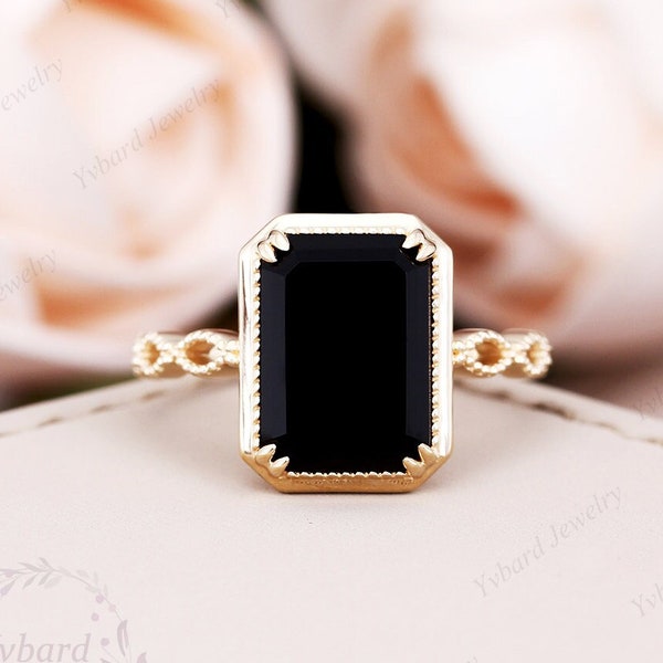 Gold Onyx Ring, Emerald Cut Natural Black Onyx Engagement Ring, 18K/14K/10K Solid Gold Solitaire Ring, Dainty Ring, Vintage Wedding Ring