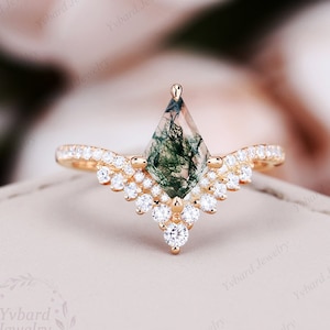Vintage Kite Cut Natural Green Moss Agate Engagement Ring Solid Rose Gold Moissanite Ring For Women Unique Crown Bridal Wedding Cluster Ring