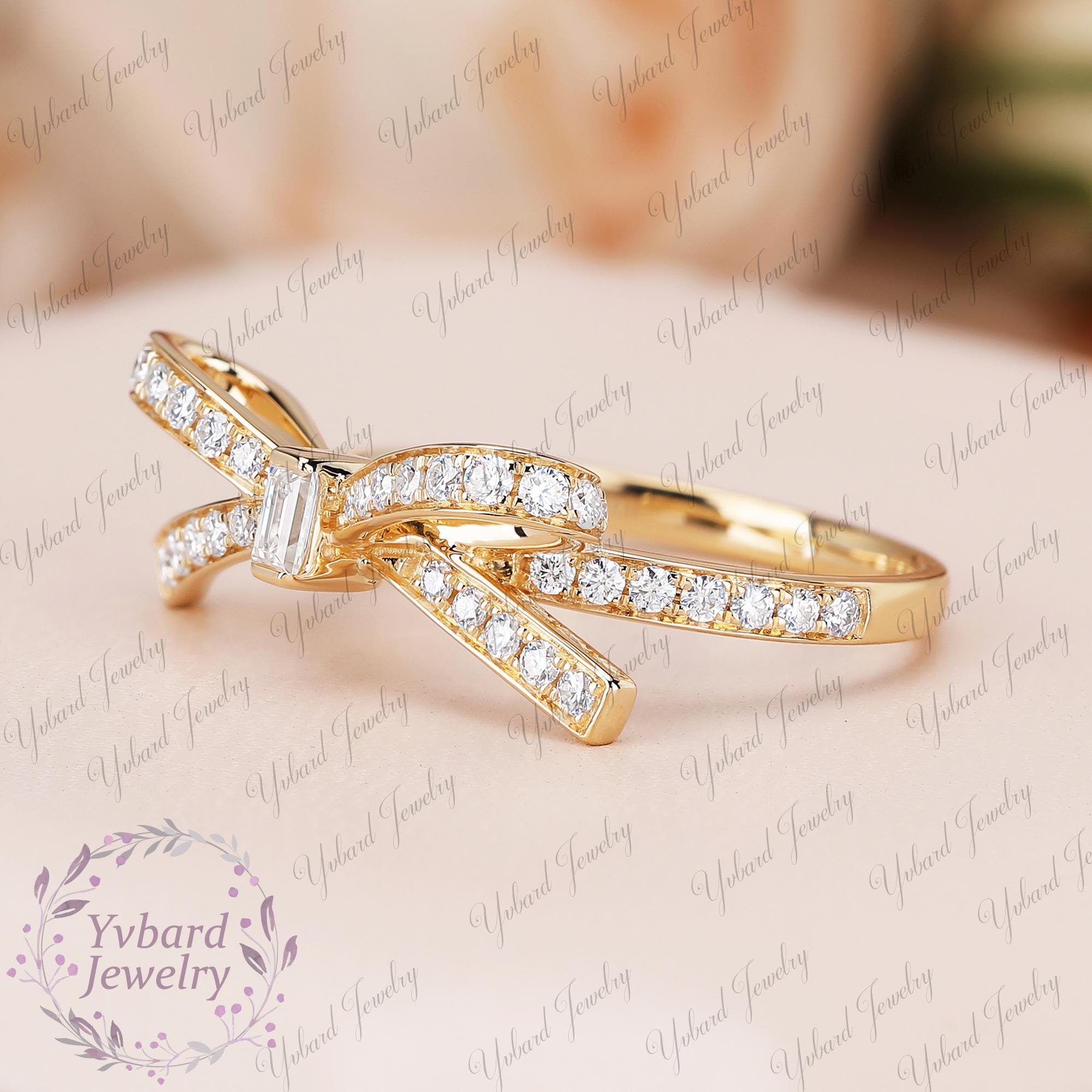 Anello Di Fidanzamento Con Il Diamante O Il Moissanite BAC Dei Gioielli Di Nozze 43439700