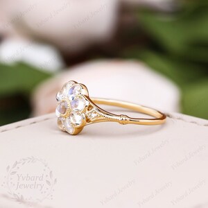 Natural Moonstone Engagement Ring 14K/18K Yellow Gold Wedding Ring Diamond Ring Dainty Vintage Milgrain Ring Moonstone Cluster Bridal Ring zdjęcie 3