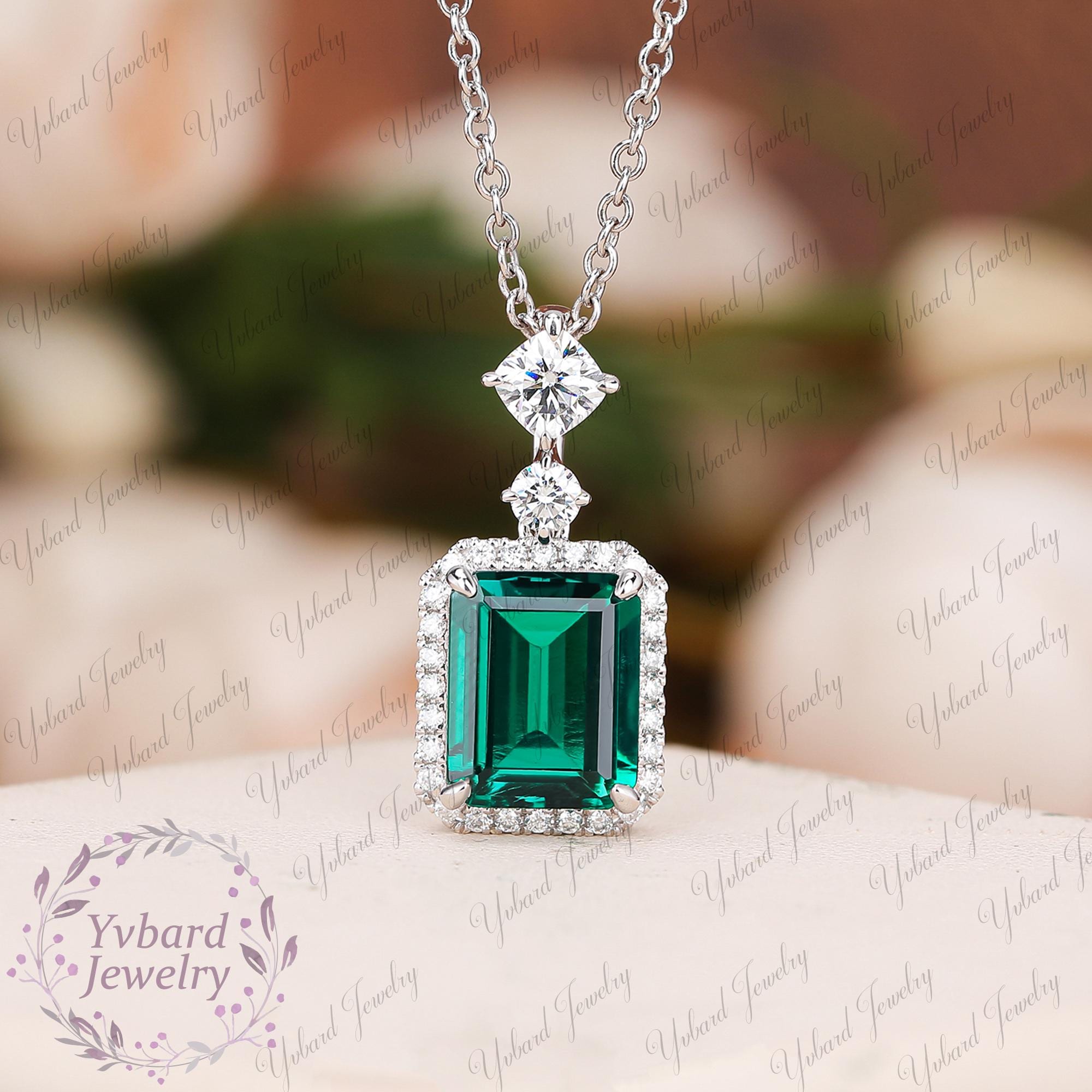 8 x 10 mm エメラルドカット グリーンエメラルドネックレス ソリッド 