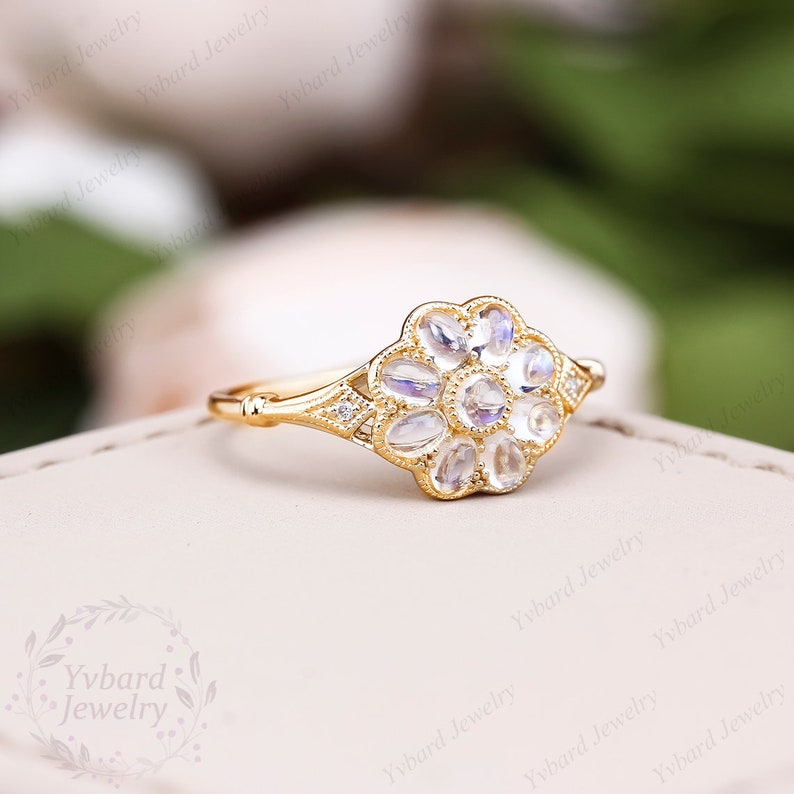 Natural Moonstone Engagement Ring 14K/18K Yellow Gold Wedding Ring Diamond Ring Dainty Vintage Milgrain Ring Moonstone Cluster Bridal Ring zdjęcie 2