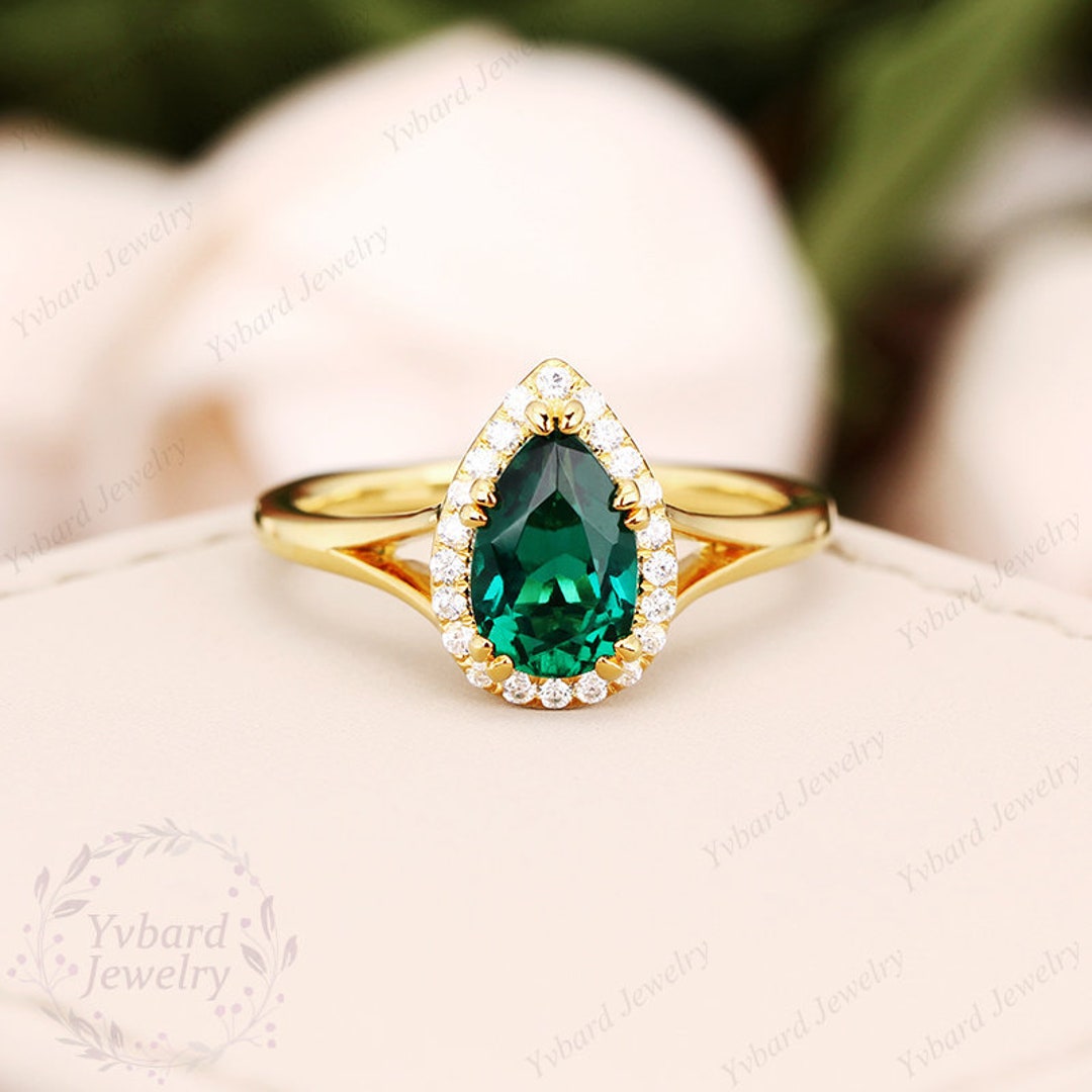 Anillo De Compromiso De Moissanita Con Halo De Cojín De 2 Ct Y