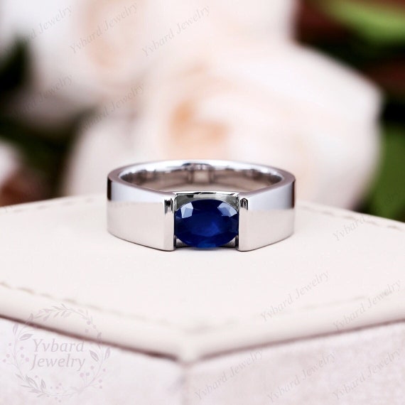 Art Deco Platinum, Ceylon Sapphire & Diamond Ring with Heart Detail (502S)  | The Antique Jewellery Company