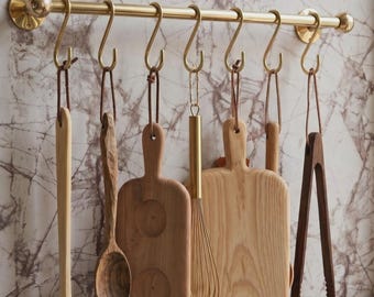 Antique Brass Kitchen Rail with S-Hooks, Wall Mount Utensil Bar, Solid Brass Pot Hanger, Vintage Style Farmhouse Pan & Pot Organizer
