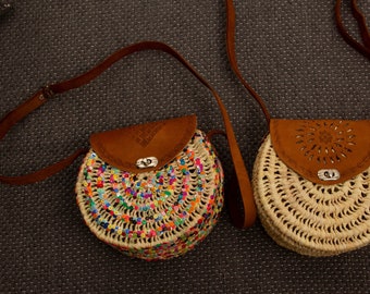 Ladies Colorful Handbag / Round Straw Bag with Leather Handles Straps / Palm Leaf Hand Painted Bag / Summer Sequins Bogg Weekend  Wifey Bag