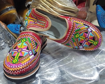 Berber Morocco Slippers, Embroidered Moroccan Babouche, unisex slippers, Amazigh Leather Loafers, Women Goatskin Mules, Durable Sheepskin