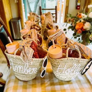 Customized Straw Bags, Monogram Bag Basket, Personalized Bridesmaid Beach Bag, Straw Tote, Bridal Shower bags, Custom Beach Bag