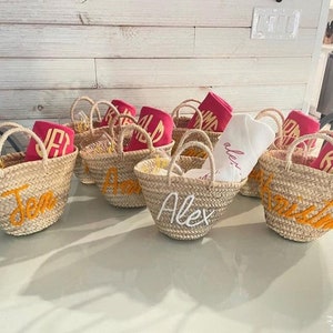 Personalisierte Hochzeit Blumenmädchen Tasche - Brautjungfer und Verlobungsgeschenk - Brautparty & Hochzeitsgast Geschenk - Tote Geschenktaschen