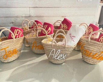 Personalized Wedding Flower Girl Bag - Bridesmaid And Engagement Gift  - Bridal Shower & Wedding Guest Present - Tote Gift Bags