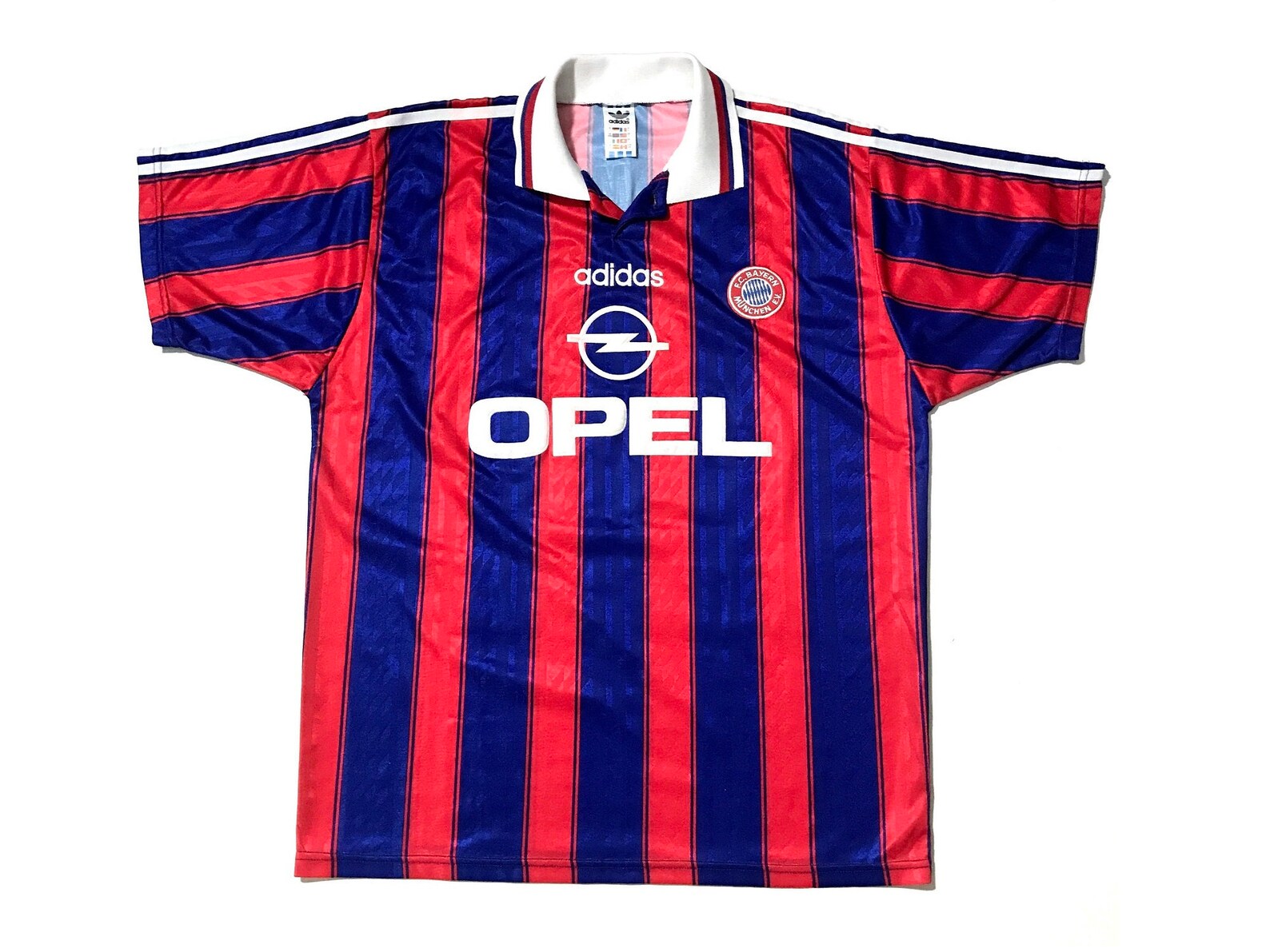 bayern blue and red jersey