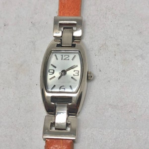 Retro Ladies Watch, Light Brown Vinyl Band, New Battery image 3