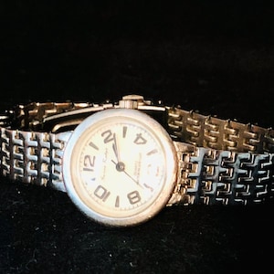 Classic Silver Tone Suisse Ralph Ladies’ Watch, Mother of Pearl Face, Water Resistant, New Battery!