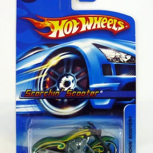 Hot Wheels Scorchin&#39; Scooter #183 Green Die-Cast Motorcycle 2006