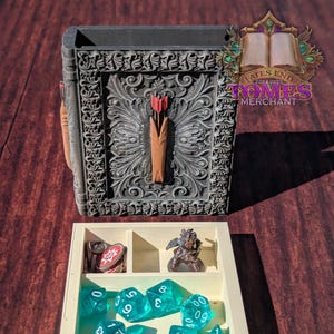 Sprookjesboek Ranger | Survivalistisch boekdeel | Kaarthouder en tokenopslag | RPG-dobbelsteenlade | Miniatuurdoos | TTRPG-cadeau: beheers de wildernis!
