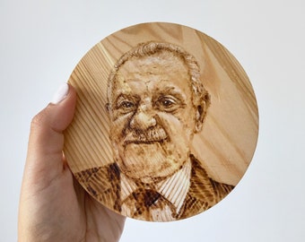 Custom Portrait from Photo, Woodburned Round Portrait of Loved One, Memorial, Wedding, Anniversary, Mother's Day, Father's Day Gift.