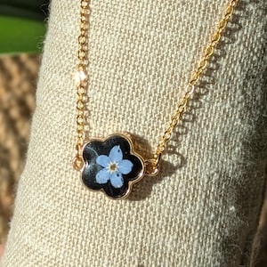 Real natural flower resin necklace