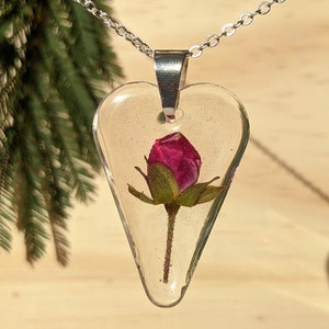 Collier pendentif coeur véritable fleur photo 5