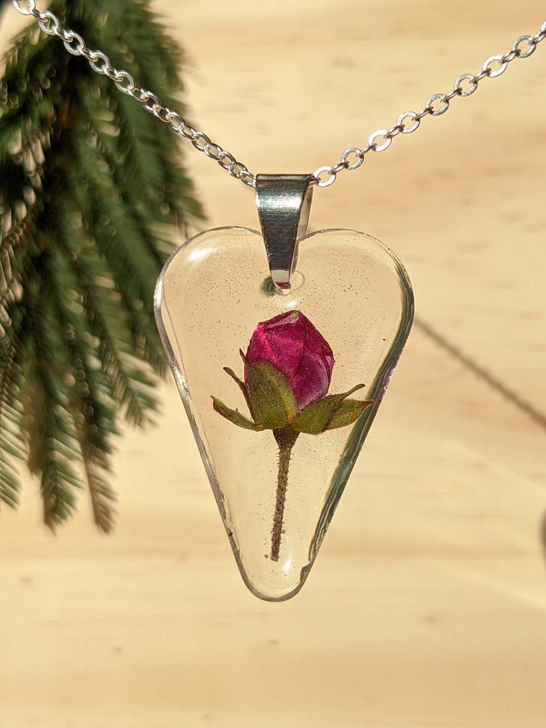 Collier pendentif coeur véritable fleur photo 5