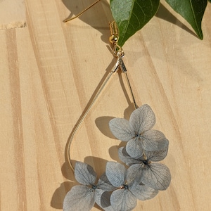 Boucles d'oreilles en vrai fleurs d'hortensia Bleu jean 8