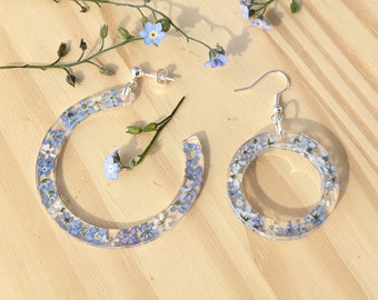 Real Myosotis resin dangling earrings - Forget me not