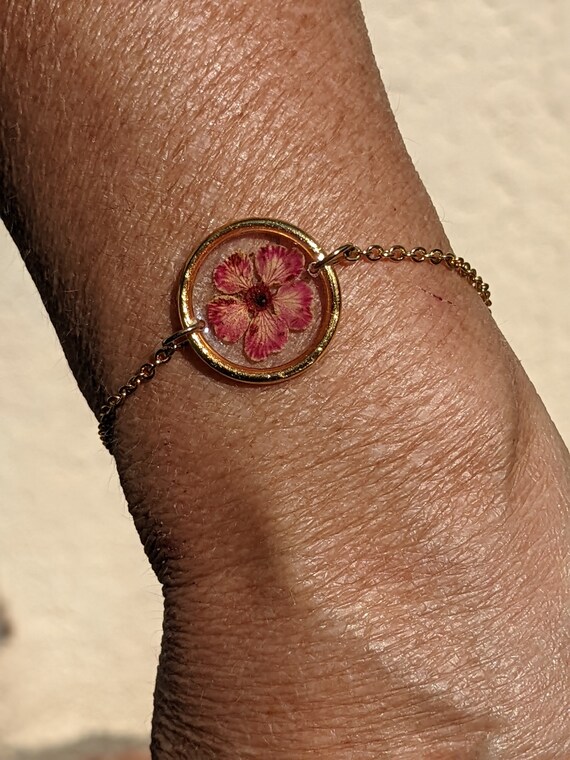 Golden Bracelet of Pressed Flowers in Resin Etsy Canada