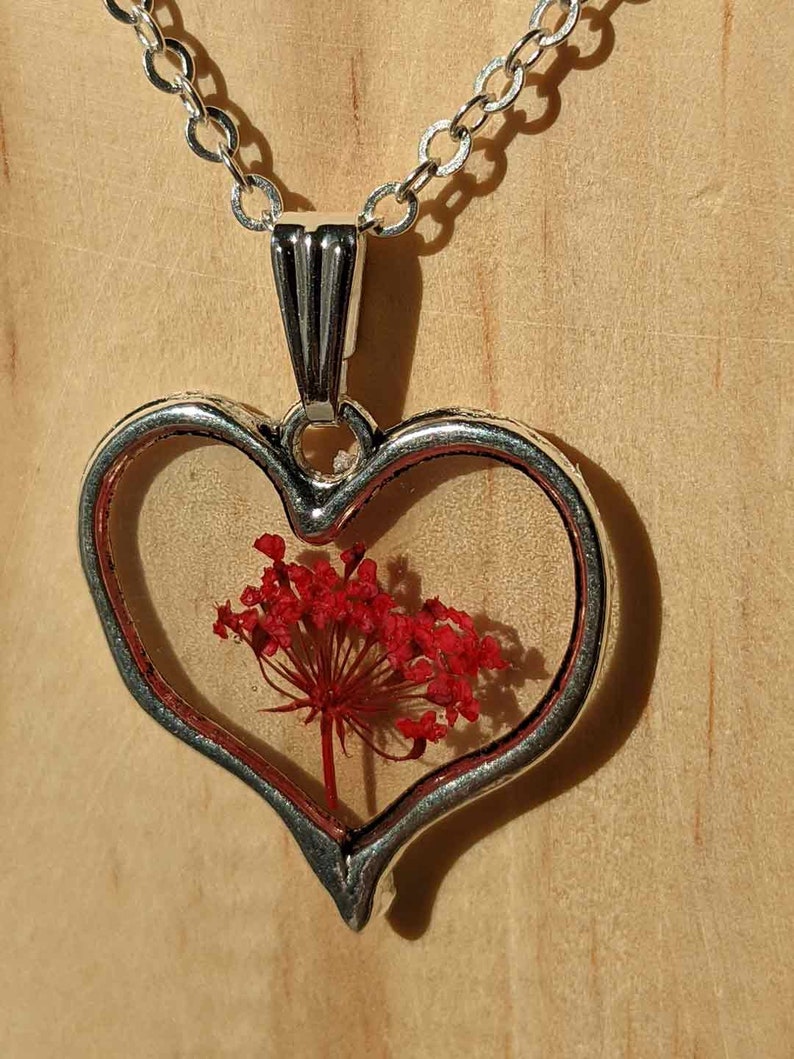 Collier pendentif coeur véritable fleur photo 9