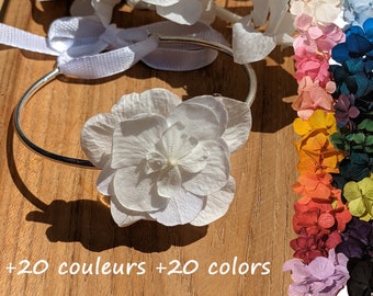 Bracelet en vrai fleurs d'hortensia blanches