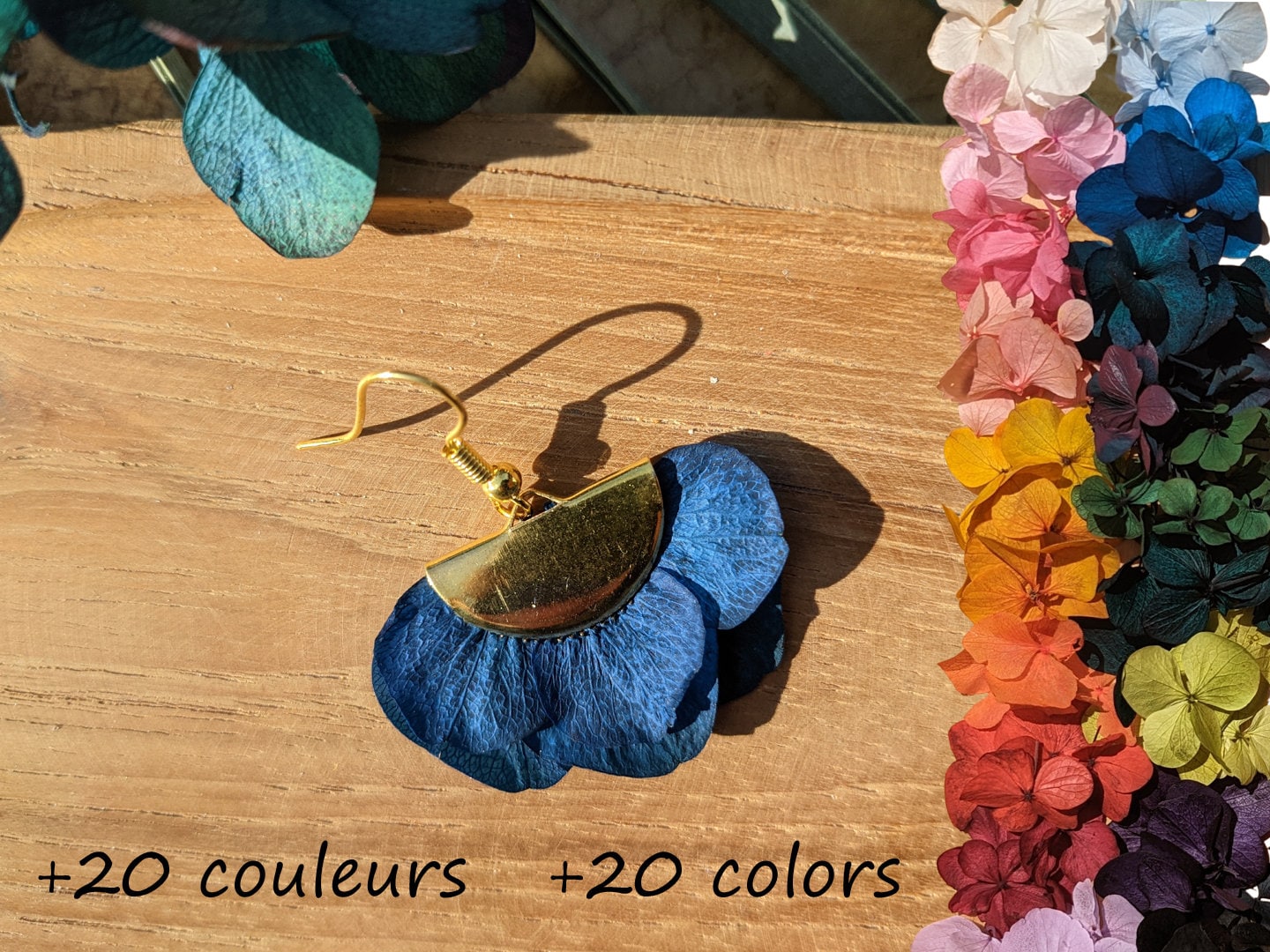 Boucles D'oreilles Fleurs Bleu Et Blanc – Au Choix Clip Ou Crochet, Fait Main