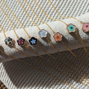 Real natural flower resin necklace