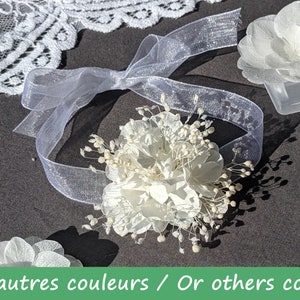 Boho bridal bracelet in stabilized flowers