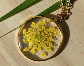 Round yellow dried flower pendant necklace