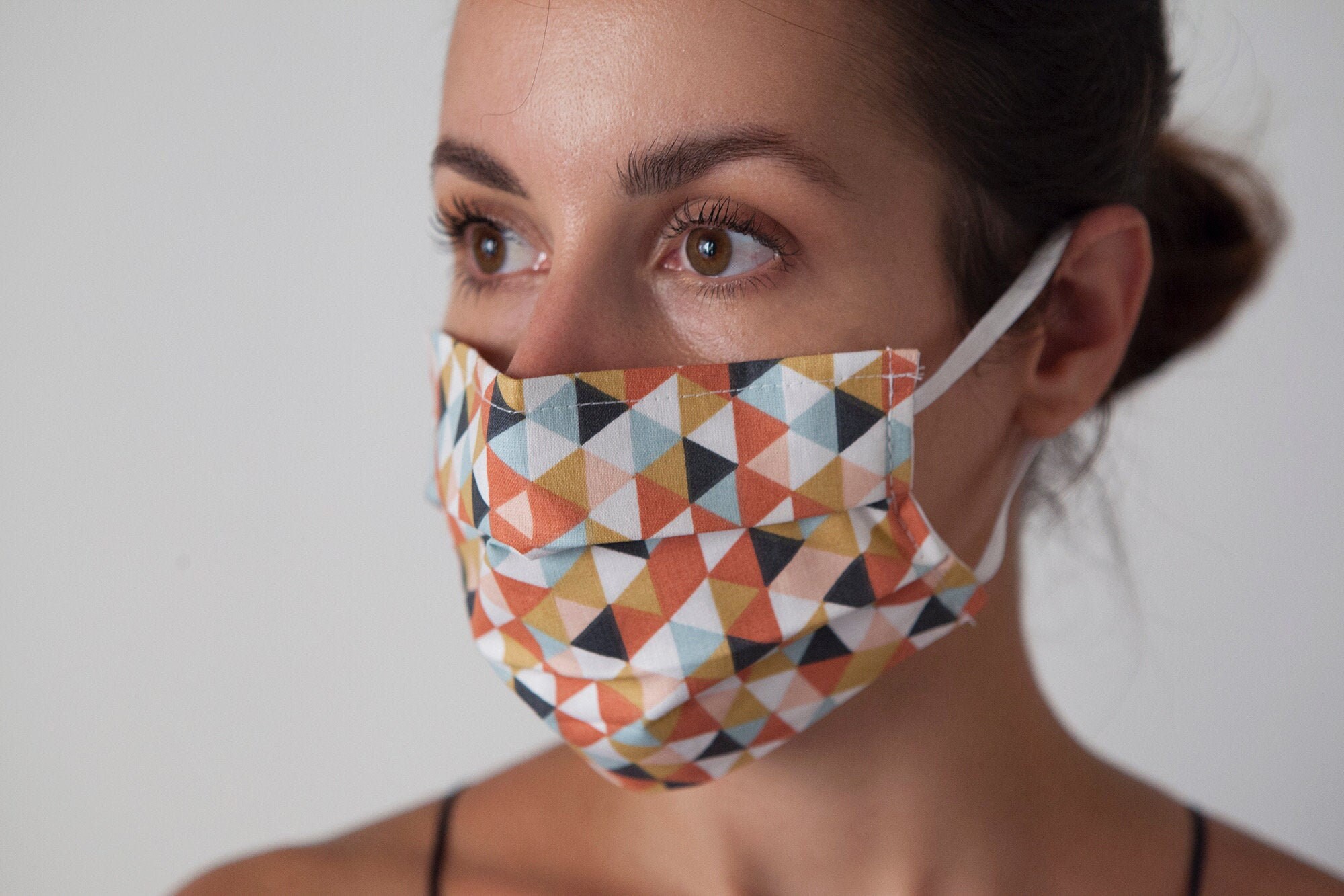 Colorful Geometrical Face Mask Lightweight Cotton With Nose Wire Double ...