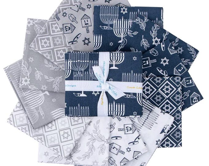 8 Nights, 8 Lights 12-Piece Fat Quarter Bundle, FQ-16420-12