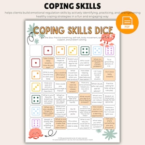 以下が含まれることがあります： 手作りの木製ウェルカムサイン。白く塗装され、かすれた風合いで、ピンクと緑の花柄のデザインが施されています。「Welcome」の文字が特徴的。屋内または屋外での使用に適した装飾品です。