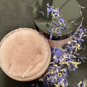 Exfoliating Lip Scrub