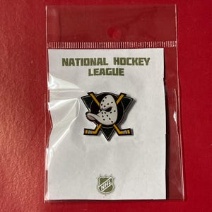 Anaheim Ducks Hat Cap Pin